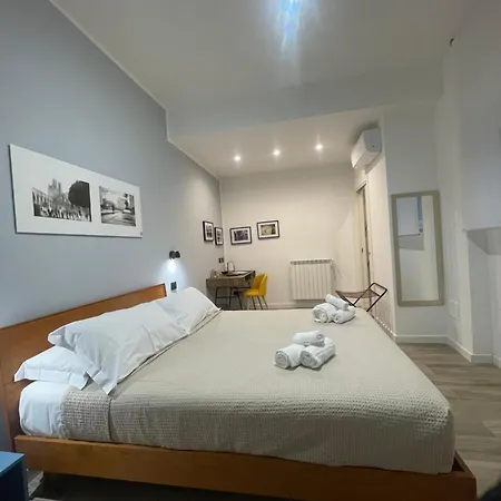 Una Room