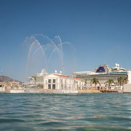 Una Room Konukevi 4*